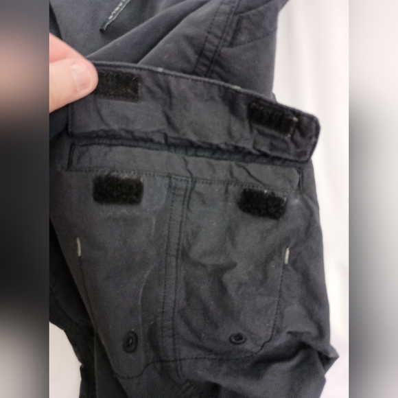 Columbia Black Cropped Utility Pants (#1,372) - Picture 8 of 10